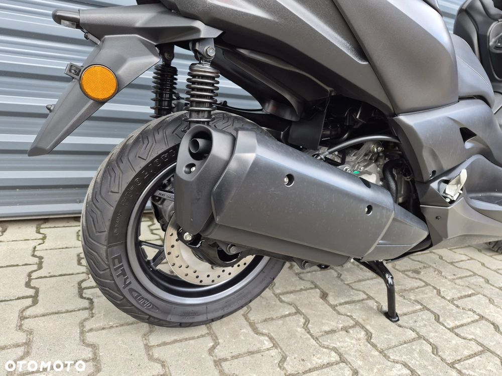 Yamaha X-max - 15
