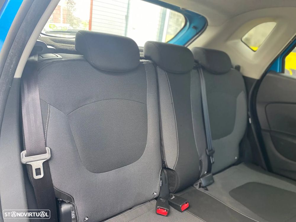 Renault Captur 1.5 dCi Exclusive EDC - 22