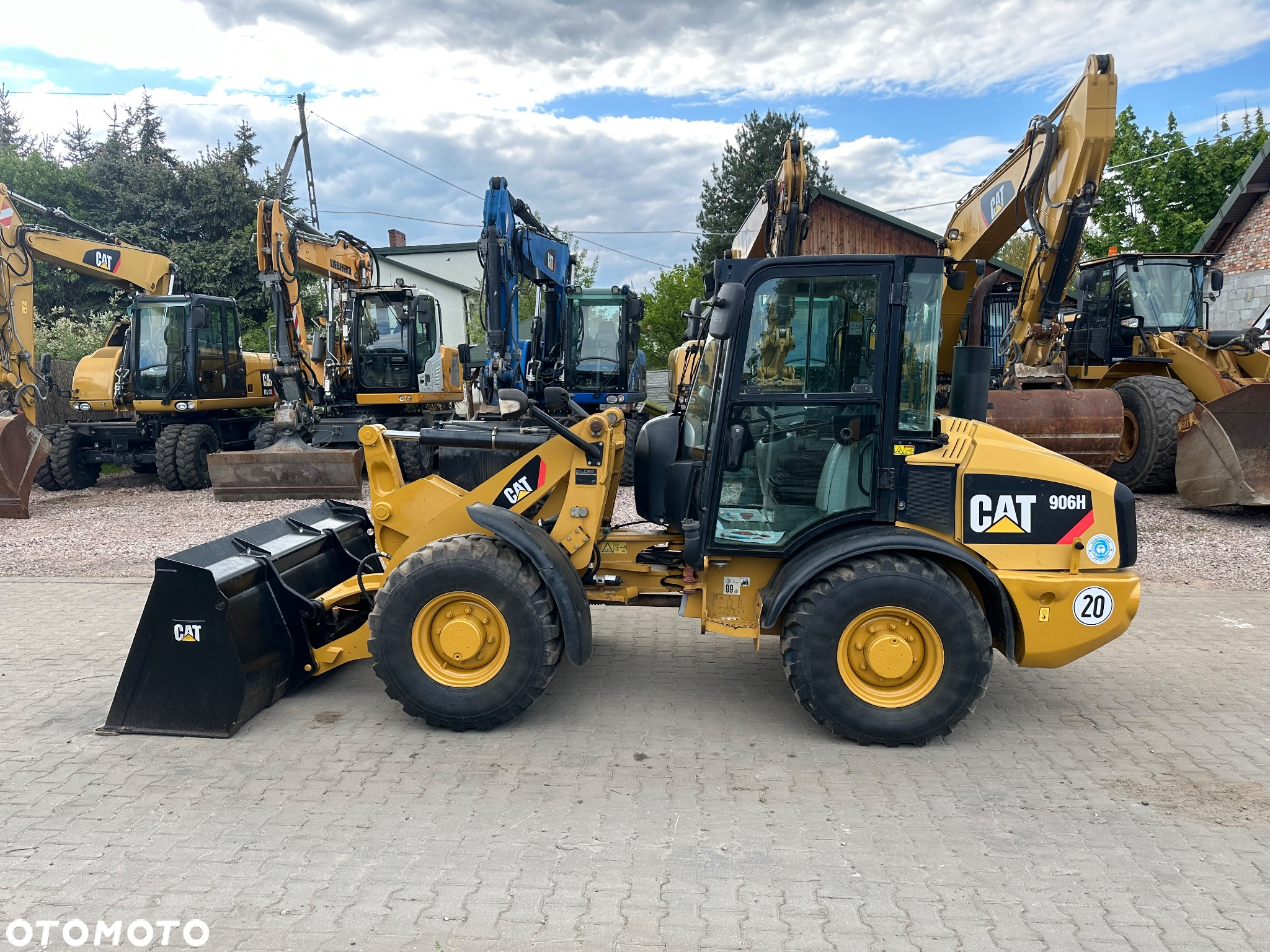 Caterpillar 906H - 2