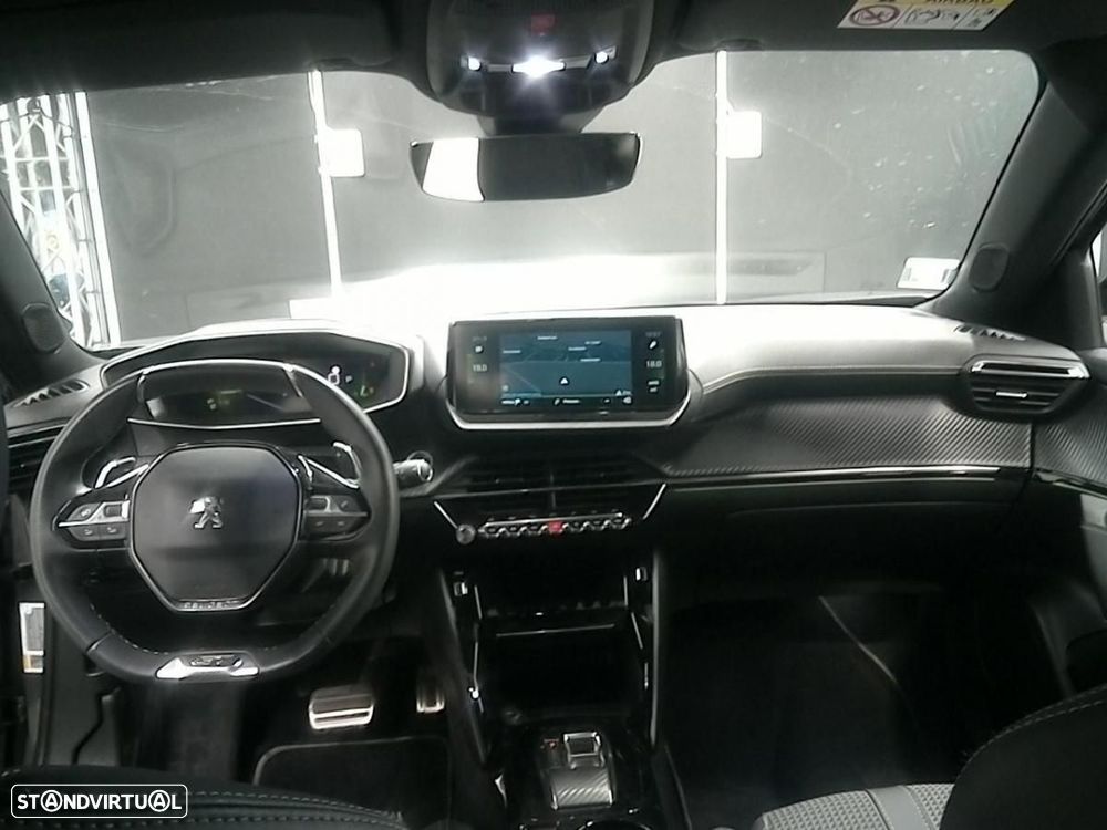 Peugeot 2008 1.2 PureTech GT EAT8 - 6