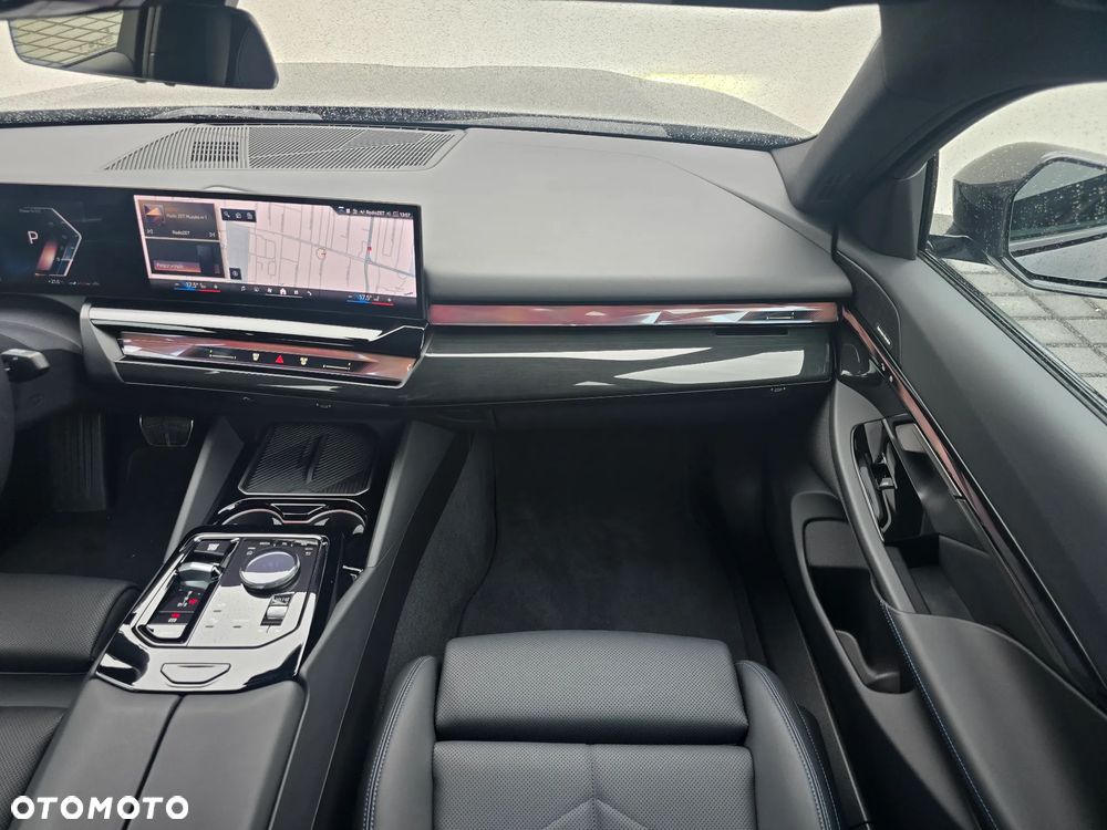 BMW Seria 5 520d xDrive mHEV M Sport - 15