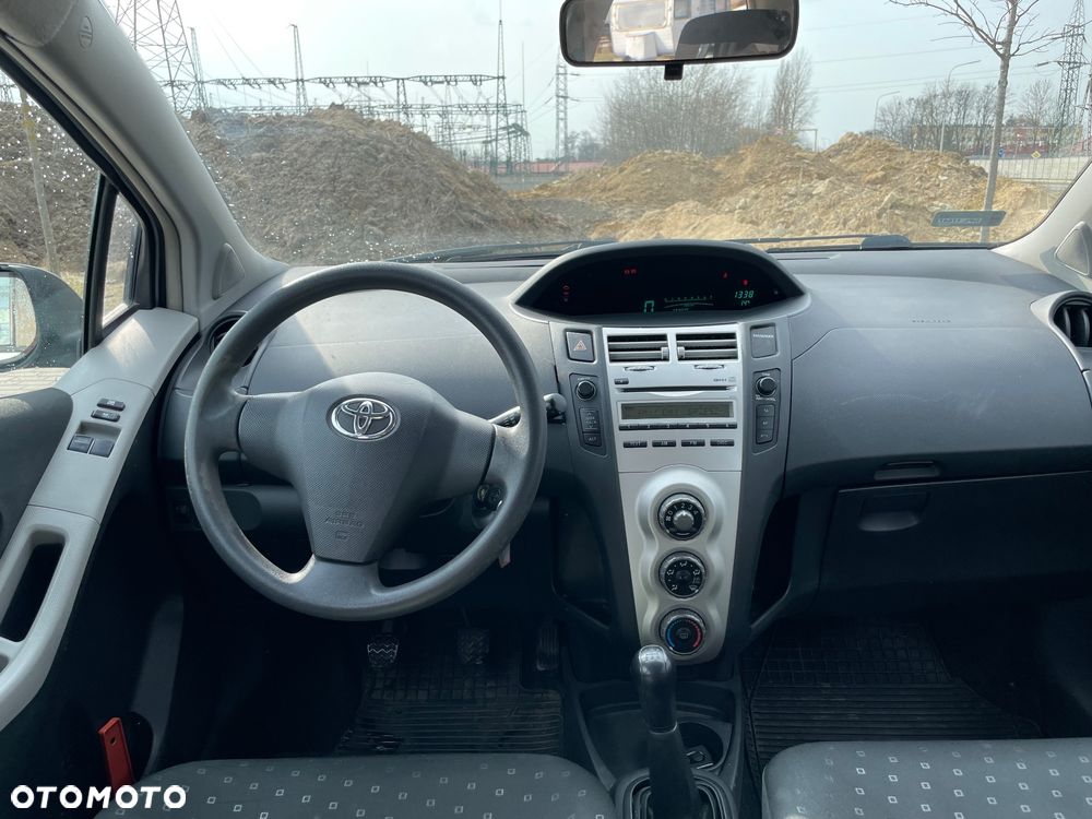 Toyota Yaris 1.3 Luna A/C - 7