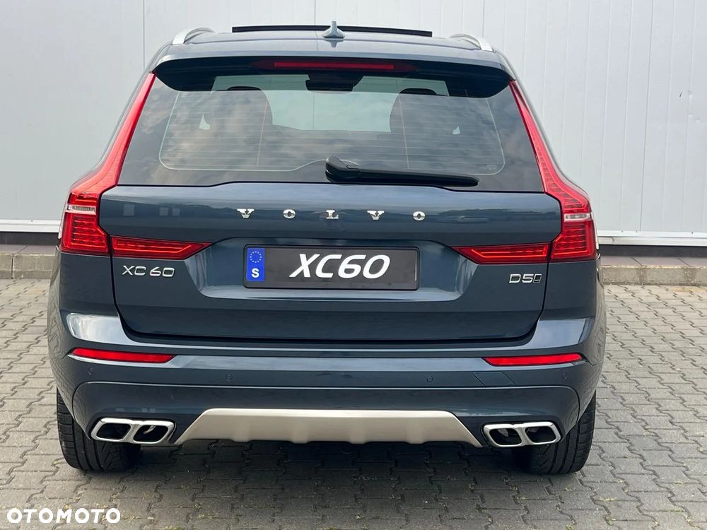 Volvo XC 60 D5 AWD Momentum - 2