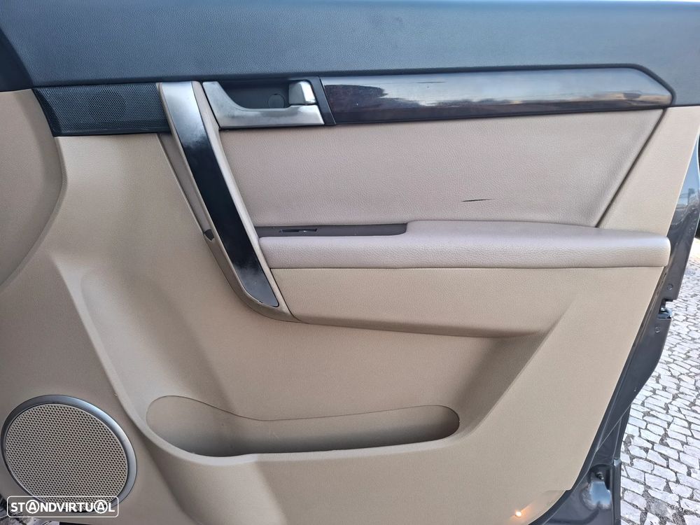 Chevrolet Captiva 2.0 VCDi LT 7L - 37