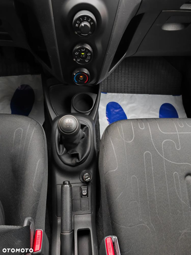 Toyota Yaris 1.0 Luna A/C - 6