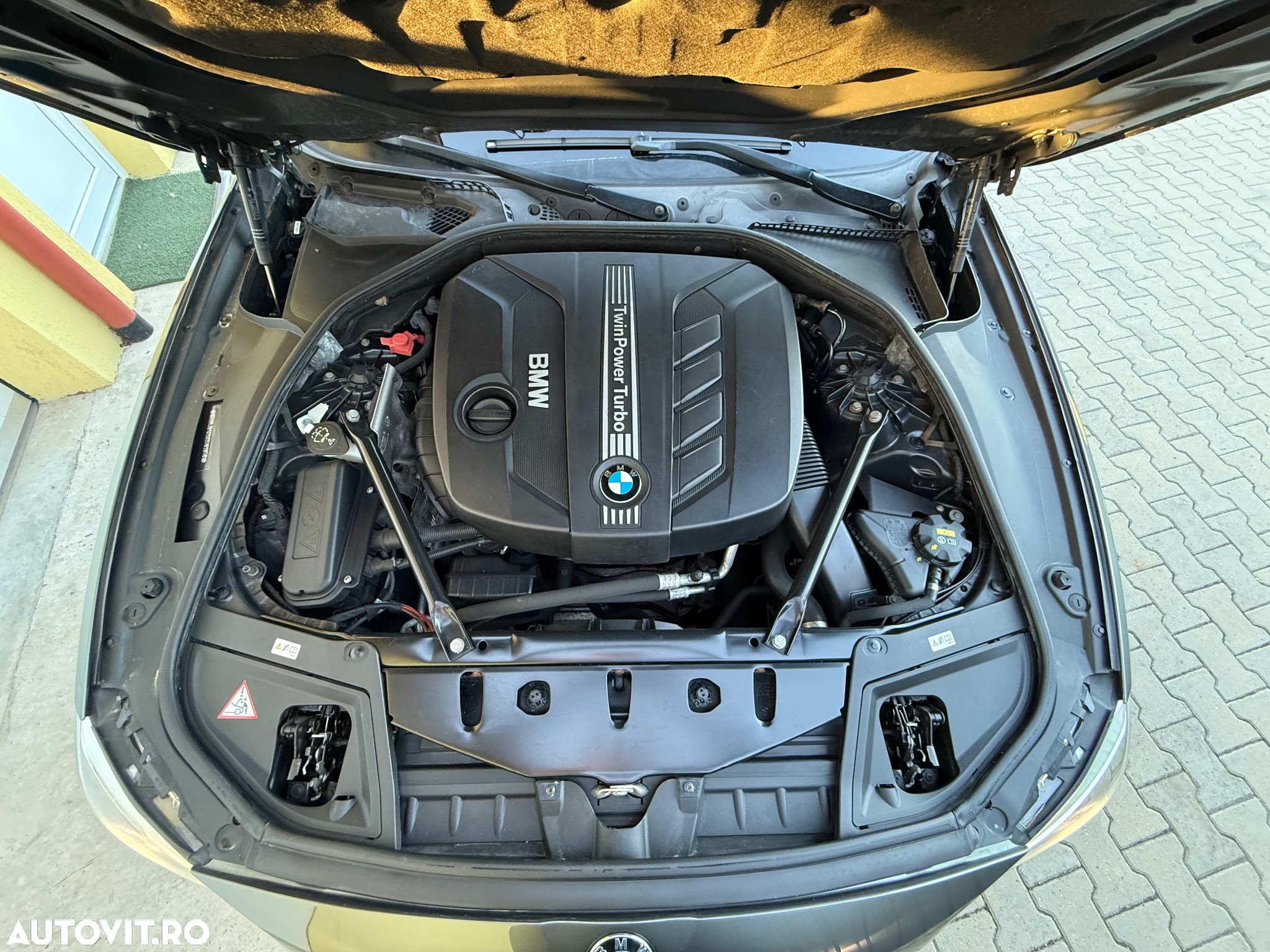 BMW Seria 5 525d Touring Aut. - 30