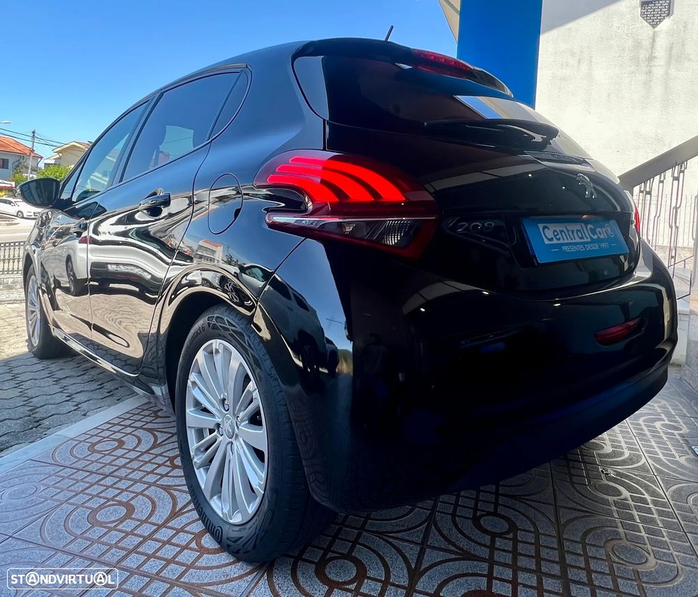 Peugeot 208 1.6 BlueHDi Style - 8