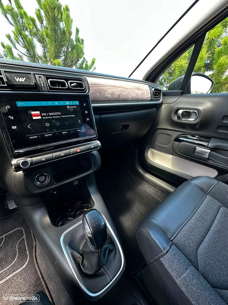 Citroën C3 Pure Tech S&S Shine — fotografia 7