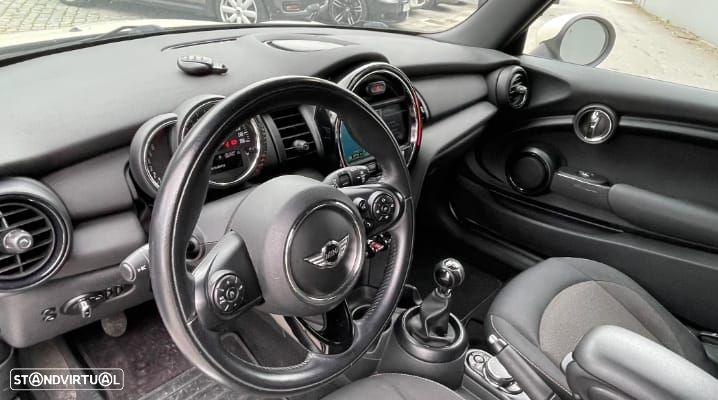 MINI 3 Portas One - 9