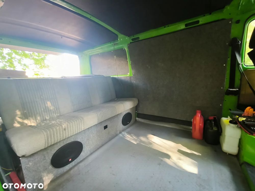 Volkswagen Transporter - 7