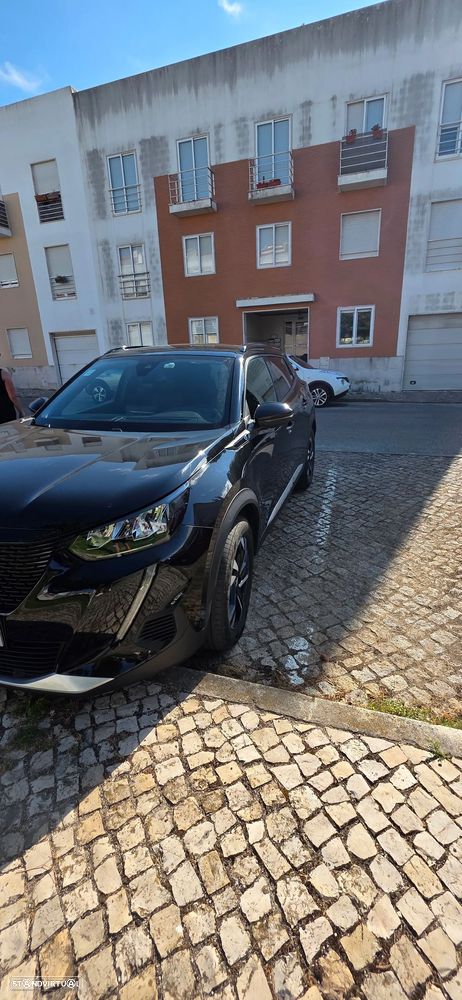 Peugeot e-2008 Allure - 4