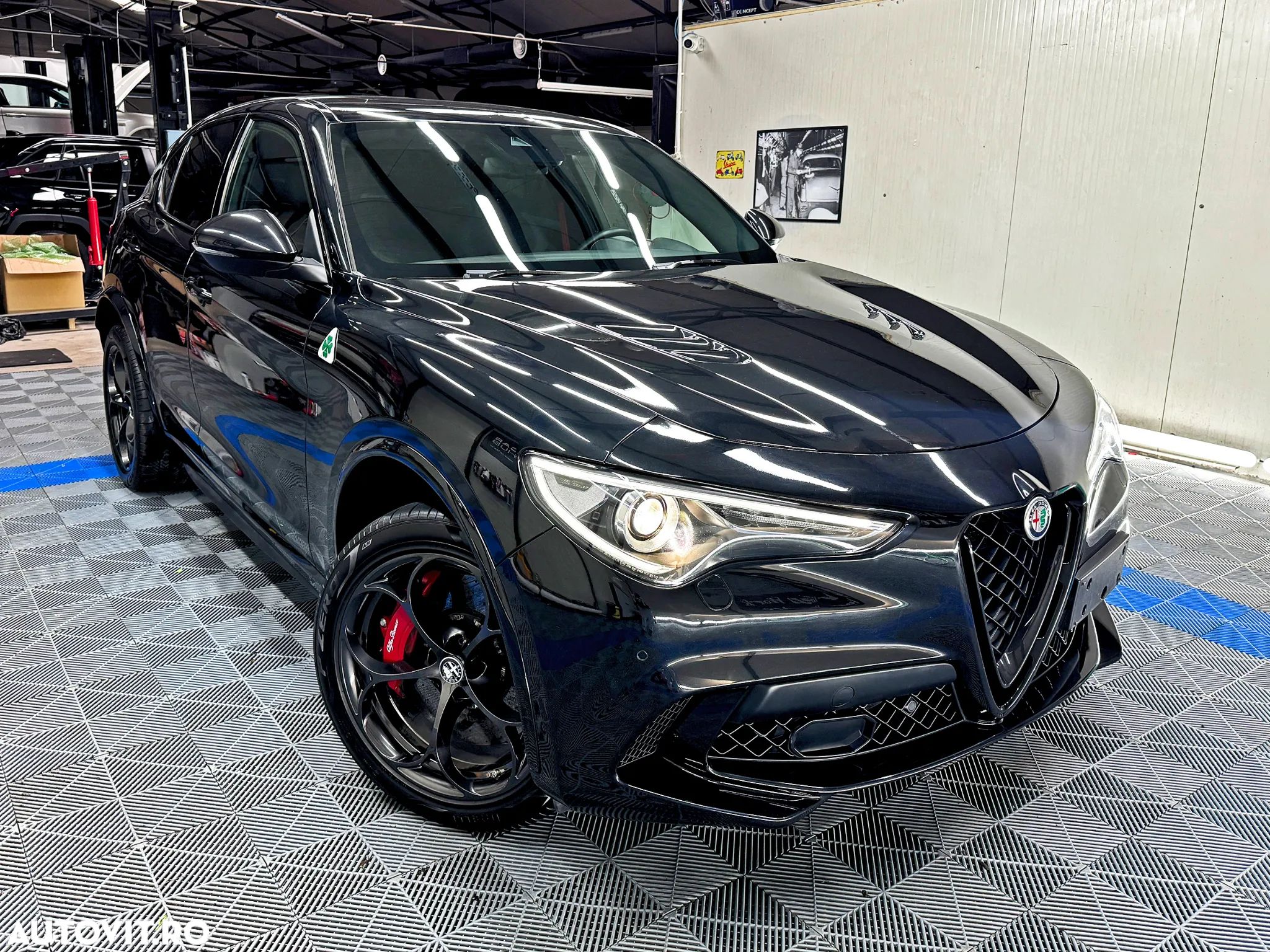 Alfa Romeo Stelvio 2.9 V6 Turbo AWD AT8 Quadrifoglio - 1