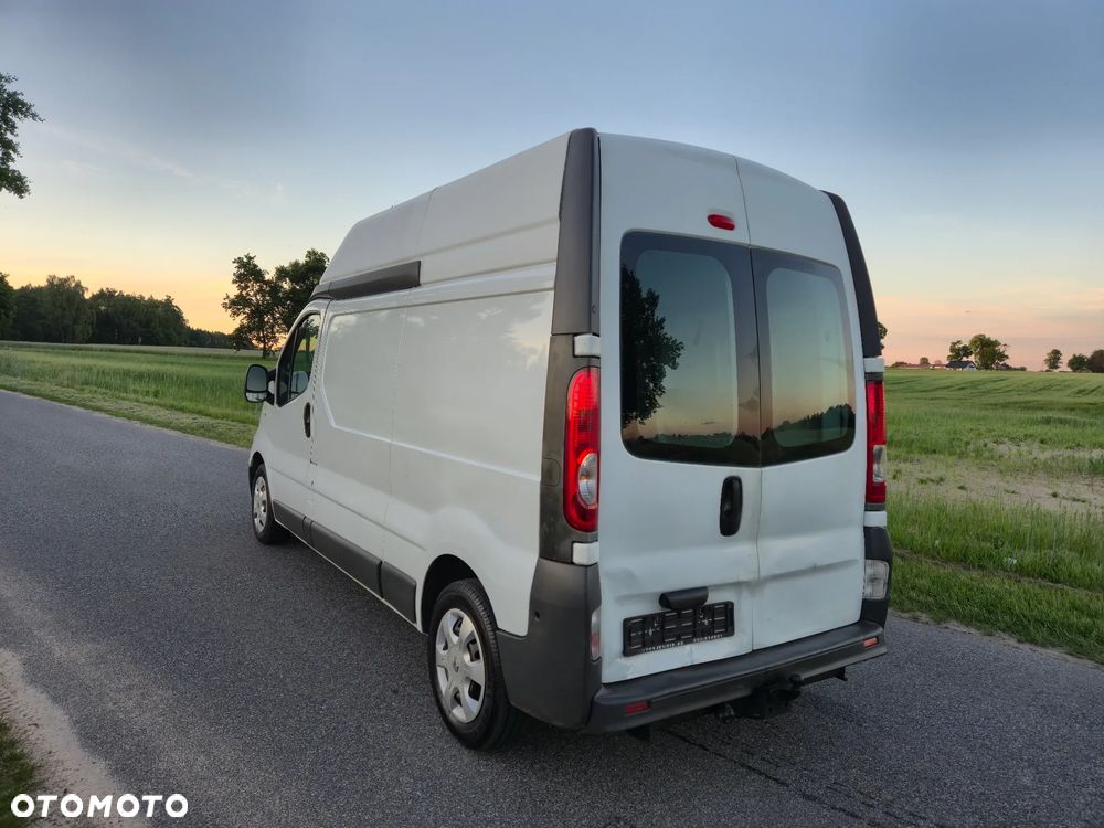 Renault Trafic - 18
