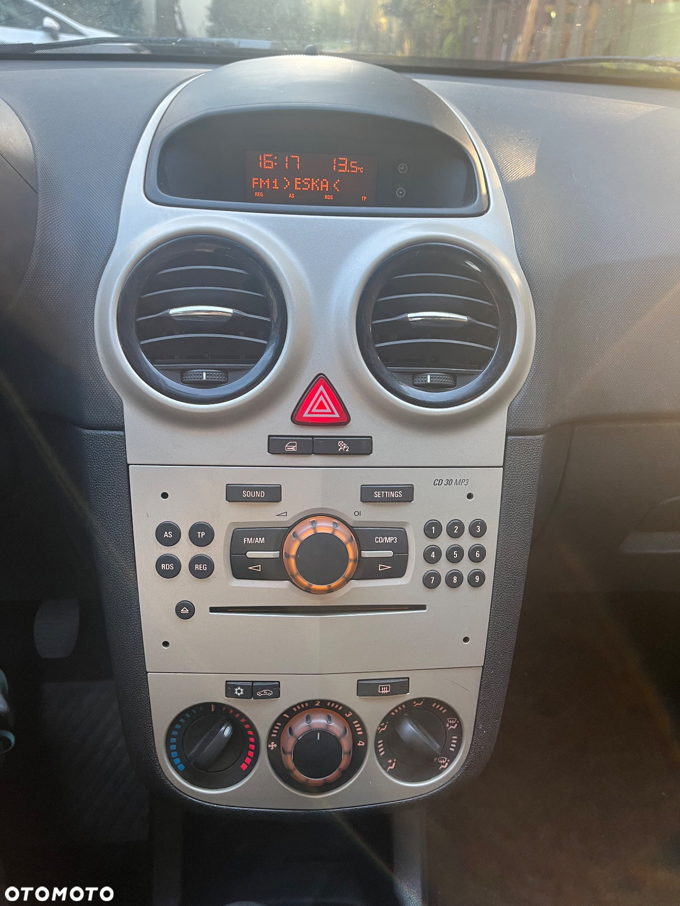 Opel Corsa - 12