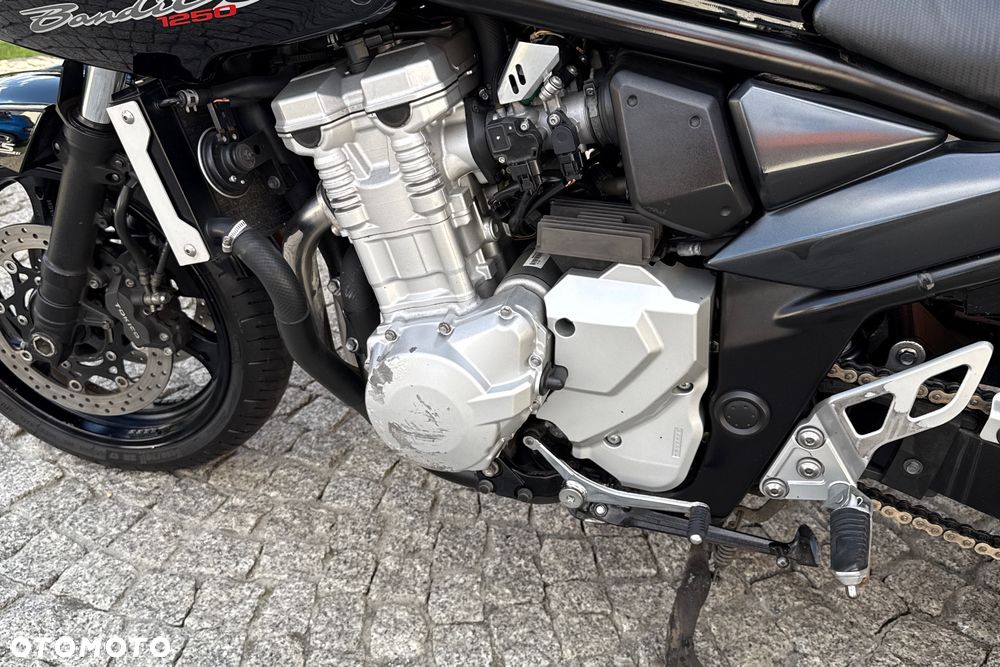 Suzuki Bandit - 22