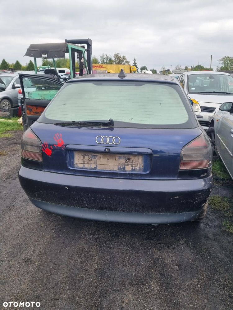 Audi a3 8l lift 3d 1.6 8v AVU lakier LY9B na części - 6