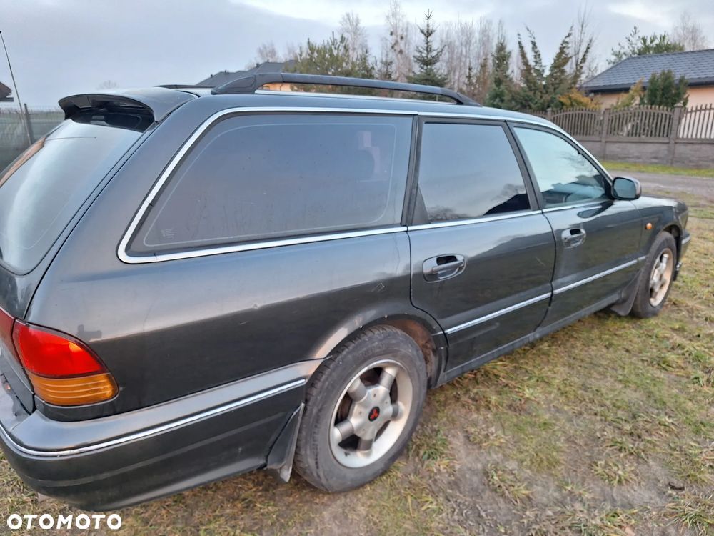 Mitsubishi Sigma - 4