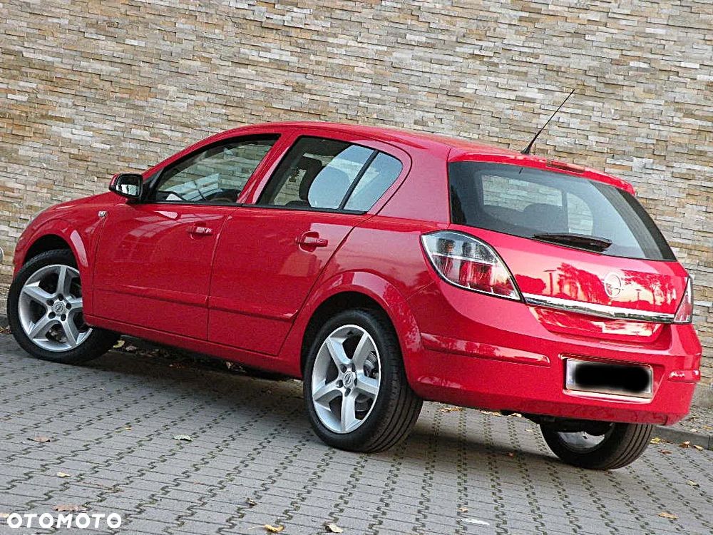 Opel Astra 1.6 Color Edition - 27