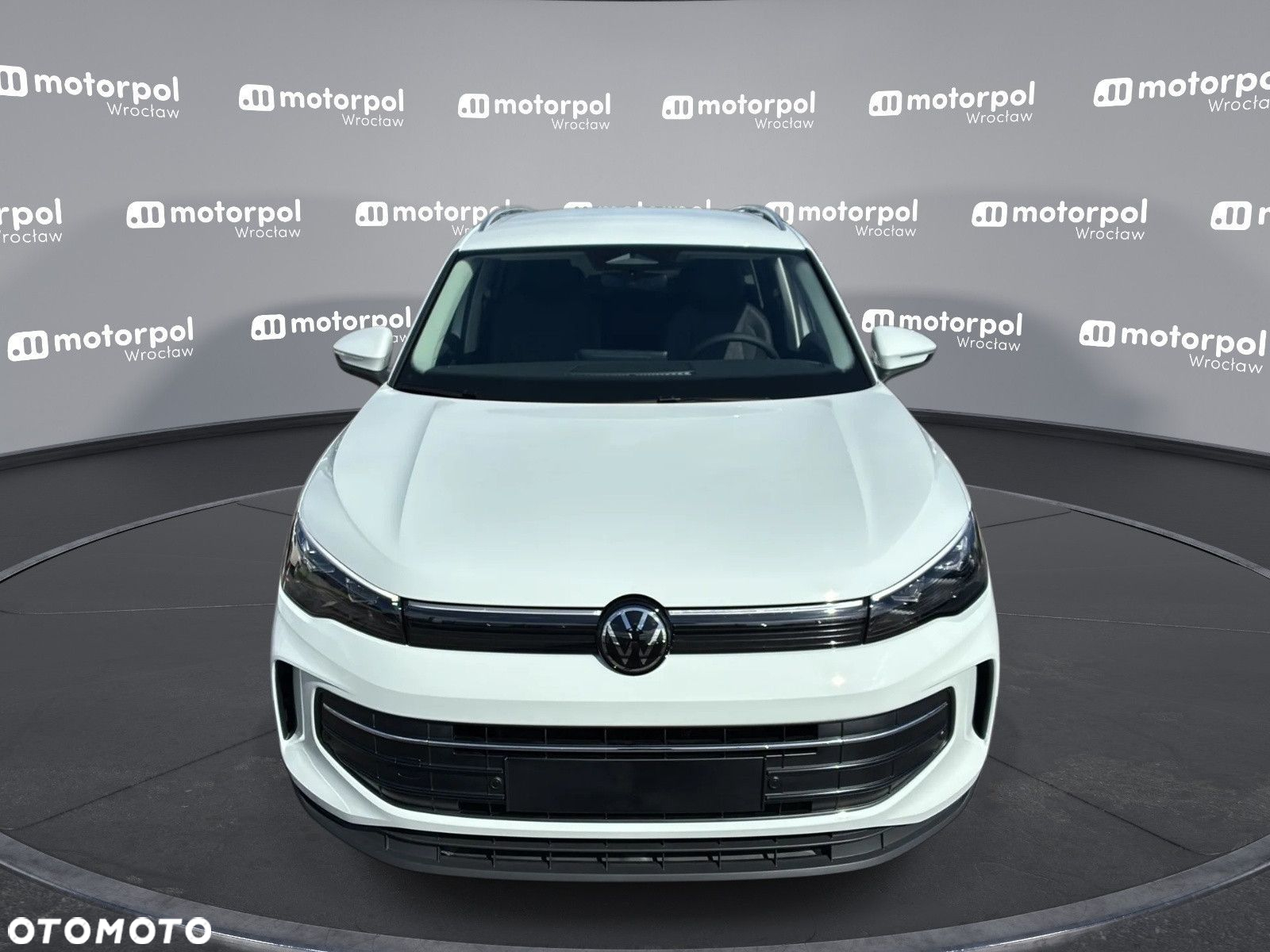 Volkswagen Tiguan - 2