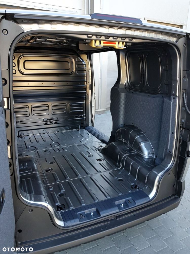 Kia PV5 71.2kWh - 18