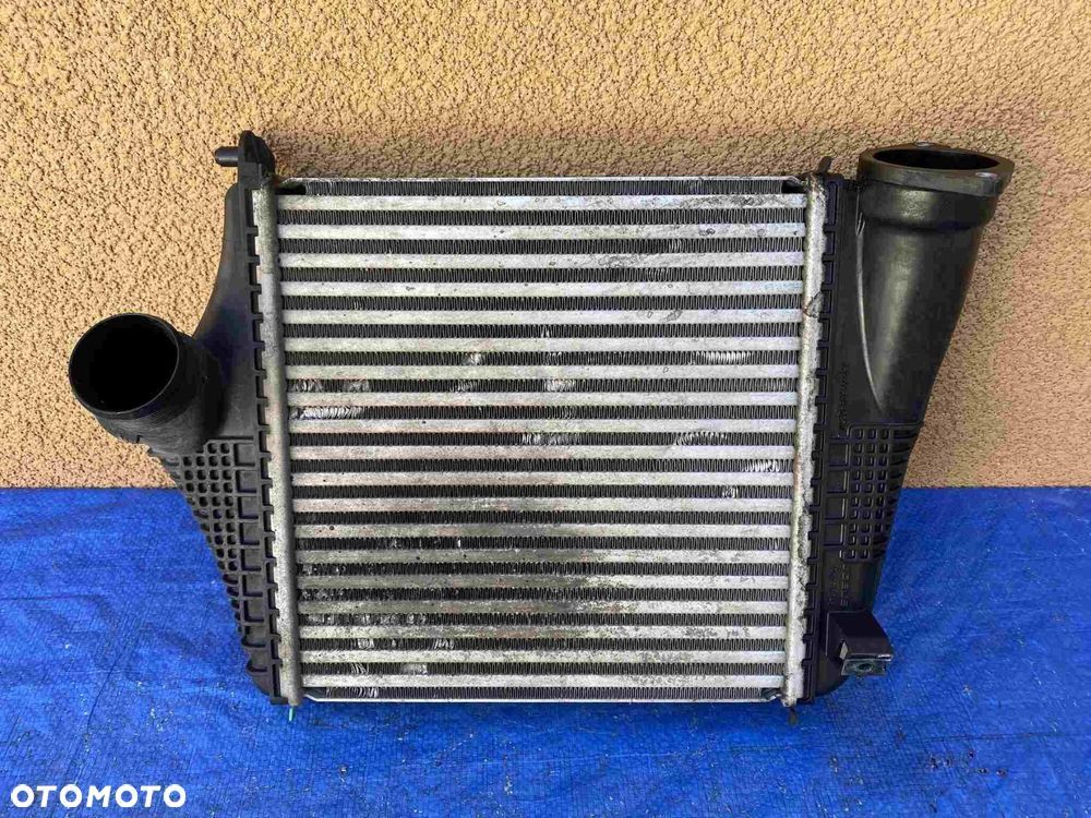 AUDI SQ7 4M 4M0145804R PRAWA CHŁODNICA INTERCOOLER / ORYGINAŁ
