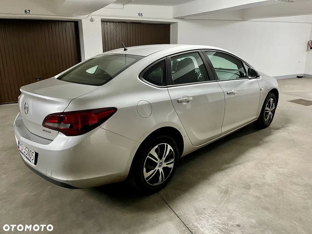 Opel Astra 1.4 T EU6 - 9