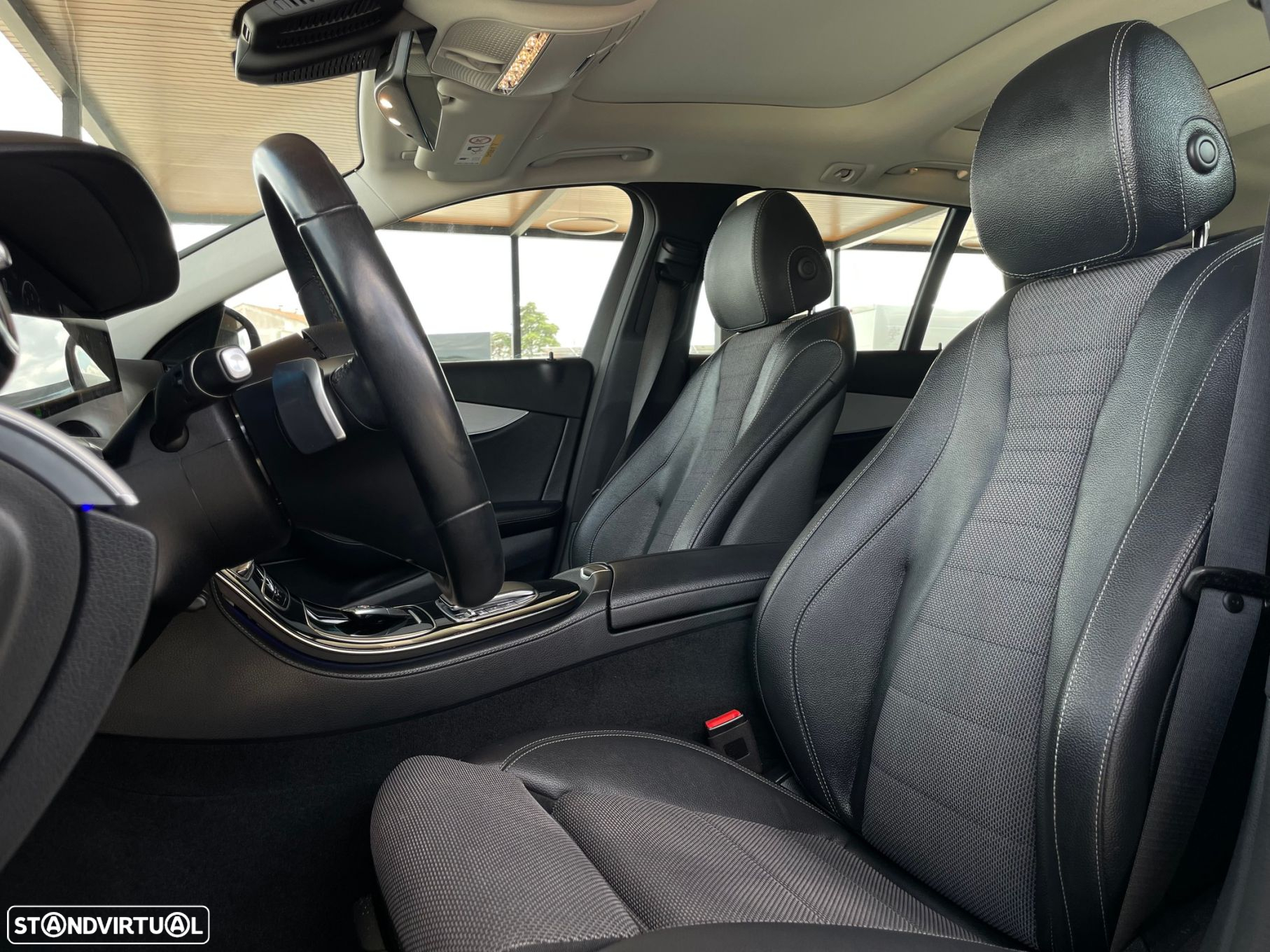 Mercedes-Benz E 300 de Avantgarde 4Matic - 12