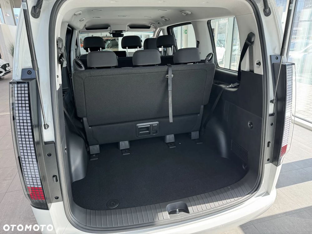 Hyundai Staria 1.6 T-GDI HEV Smart - 10