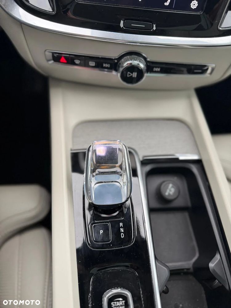 Volvo V60 Cross Country B5 B AWD Ultimate - 17