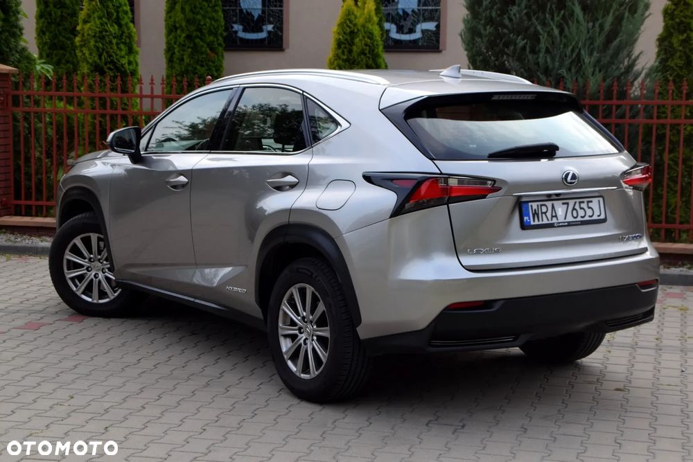 Lexus NX 300h Elite AWD - 10