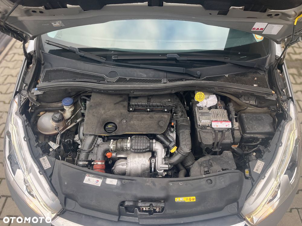 Peugeot 208 1.6 BlueHDi Active S&S - 9