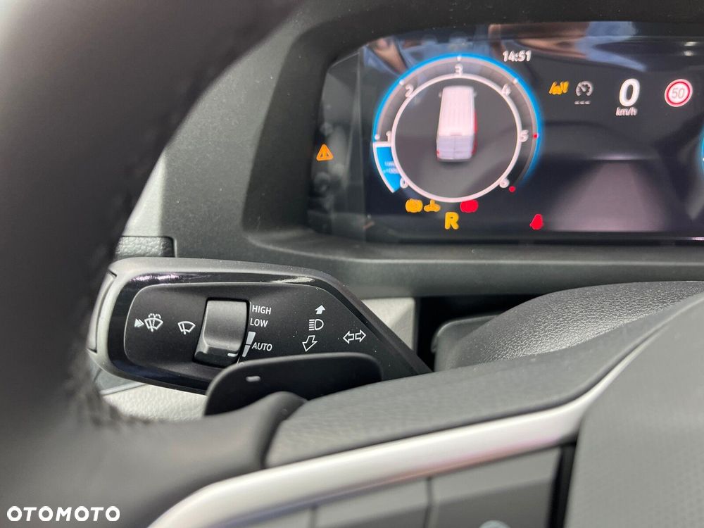 Volkswagen Crafter Crafter 35 Furgon, silnik: 2,0 l  130 kW, skrzynia biegów: napęd 4MOTION, automatyczna 8-biegowa rozstaw osi: 3640 mm - 15