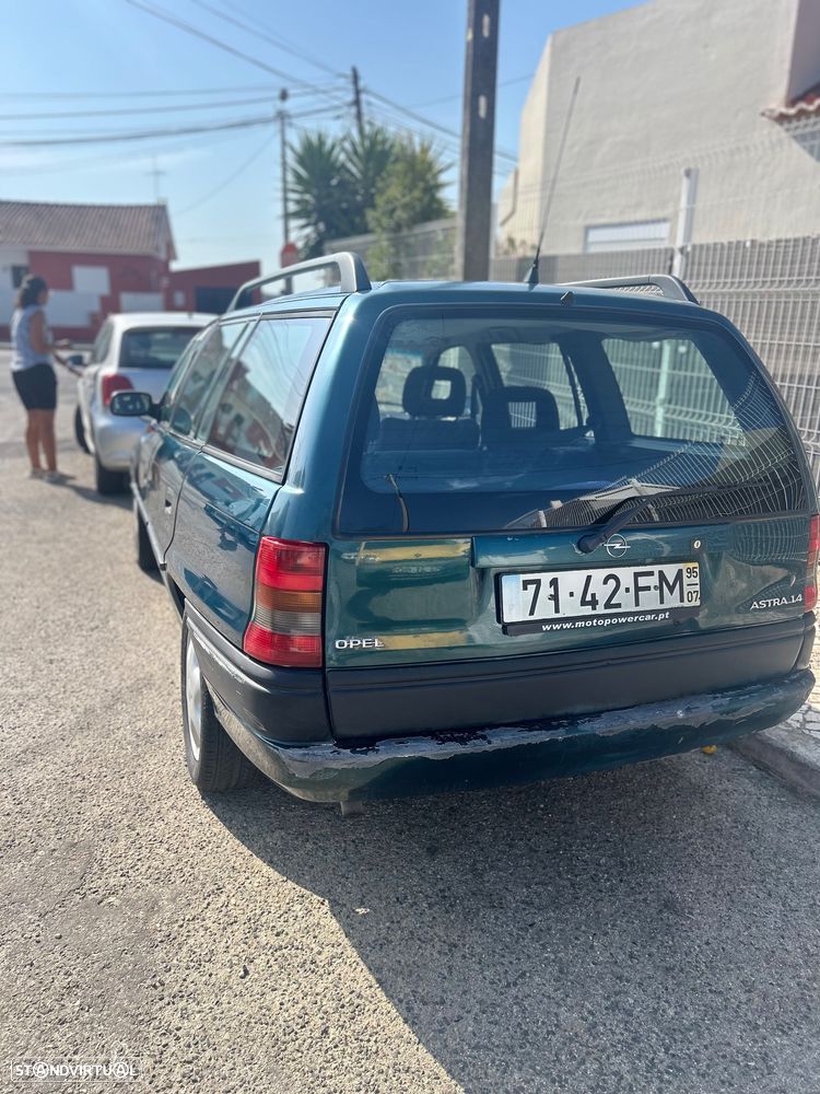 Opel Astra Caravan 1.4i Club - 3