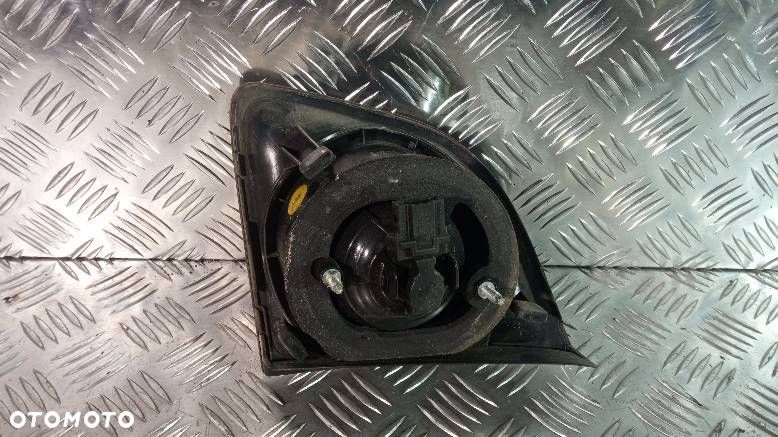 LAMPA LEWA TYLNA KLAPY VOLKSWAGEN GOLF 5 PLUS - 2