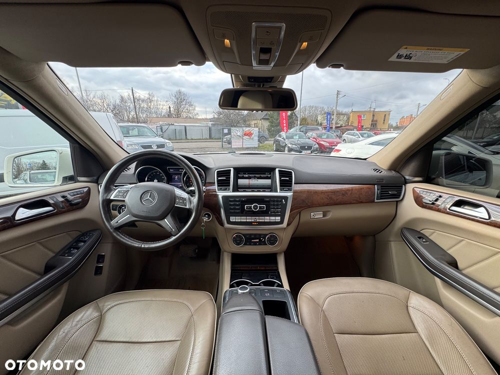 Mercedes-Benz GL 500 4Matic (BlueEFFICIENCY) 7G-TRONIC - 30