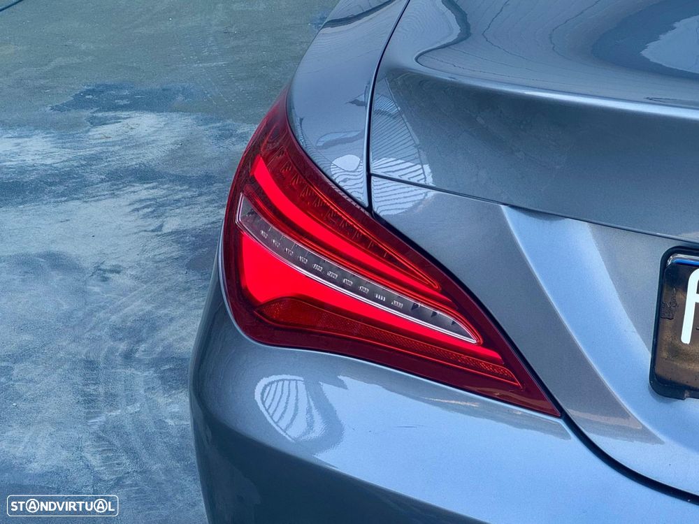 Mercedes-Benz CLA 180 7G-DCT Urban - 12
