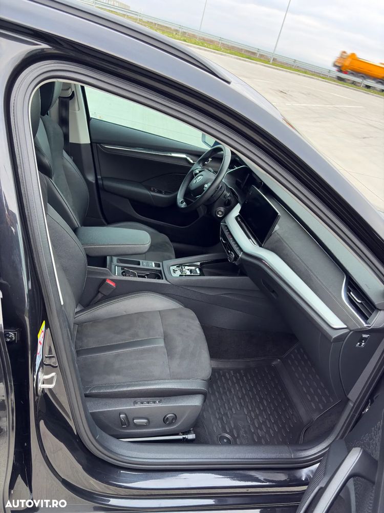 Skoda Octavia 2.0 TDI STYLE DSG - 10