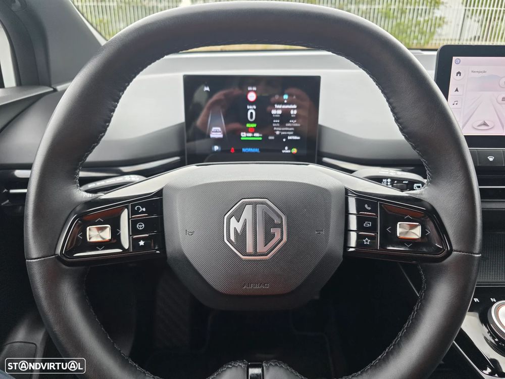 MG MG4 77 kWh Extended Range Luxury - 19