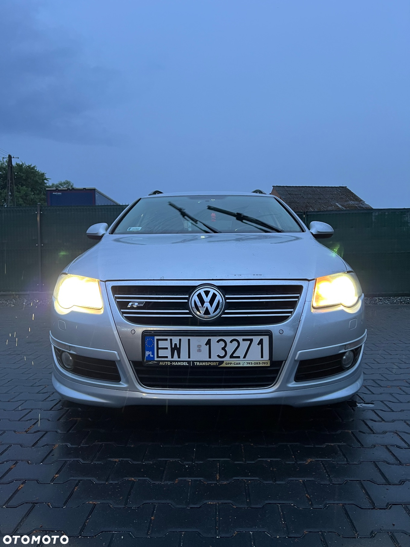 Volkswagen Passat 2.0 TDI Comfortline R-Style - 3