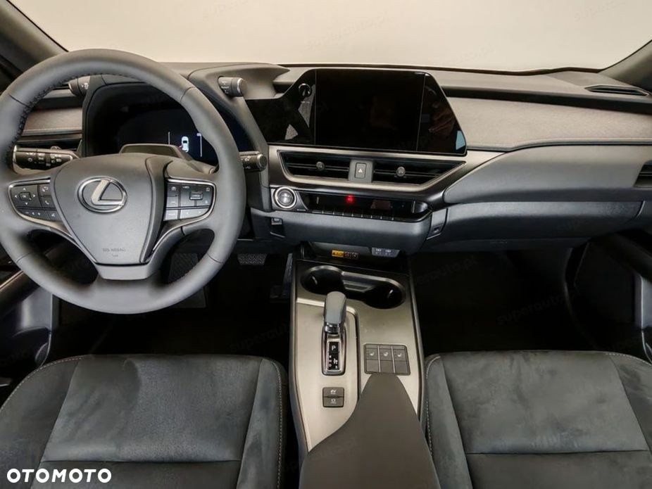 Lexus UX - 7