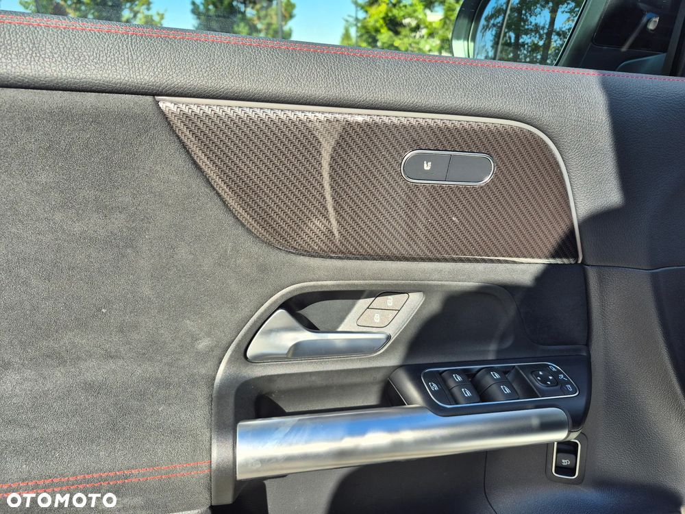 Mercedes-Benz GLA 200 AMG Line - 9