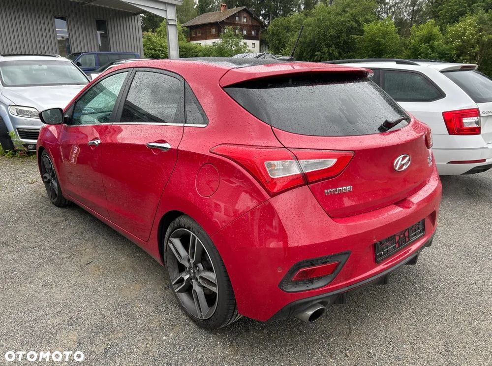 Hyundai i30 1.6 T GDI Turbo - 39