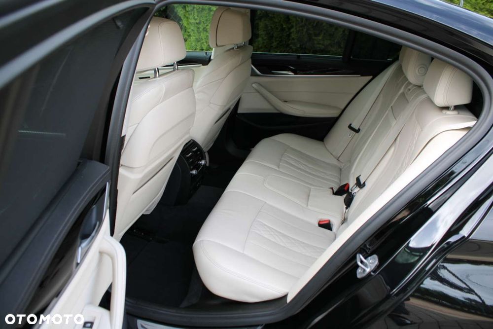 BMW Seria 5 520d xDrive MHEV Luxury Line - 9