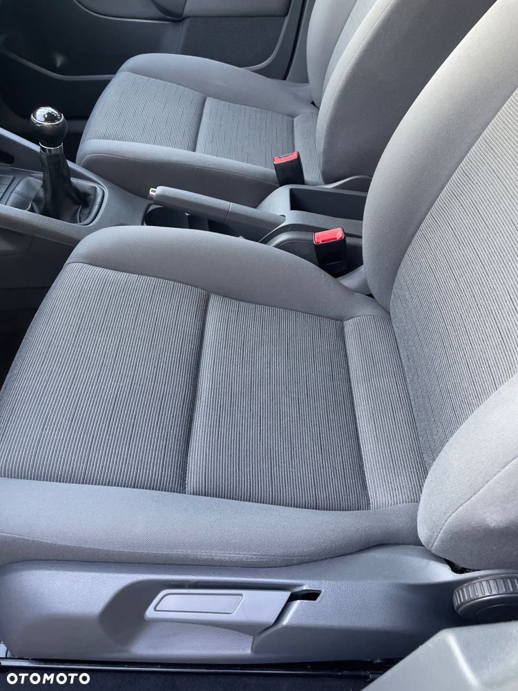 Volkswagen Golf - 15