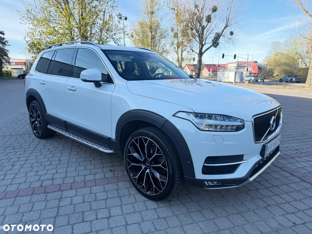 Volvo XC 90 - 1