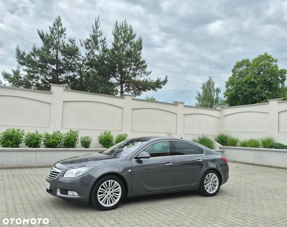 Opel Insignia - 1
