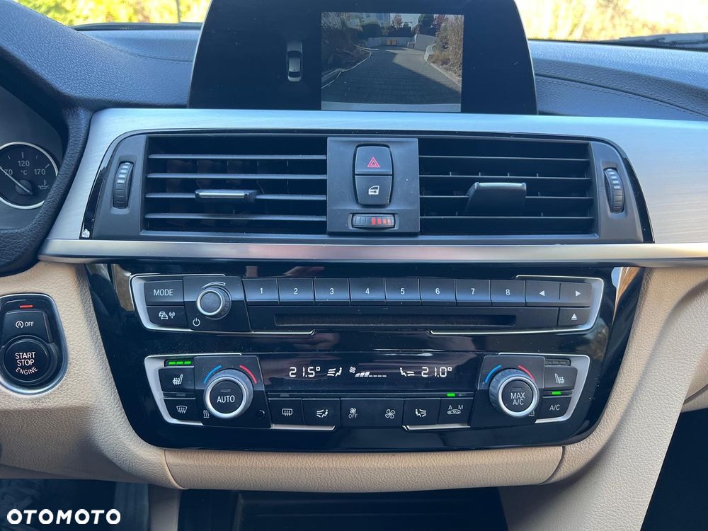 BMW Seria 3 318i Luxury Line - 13