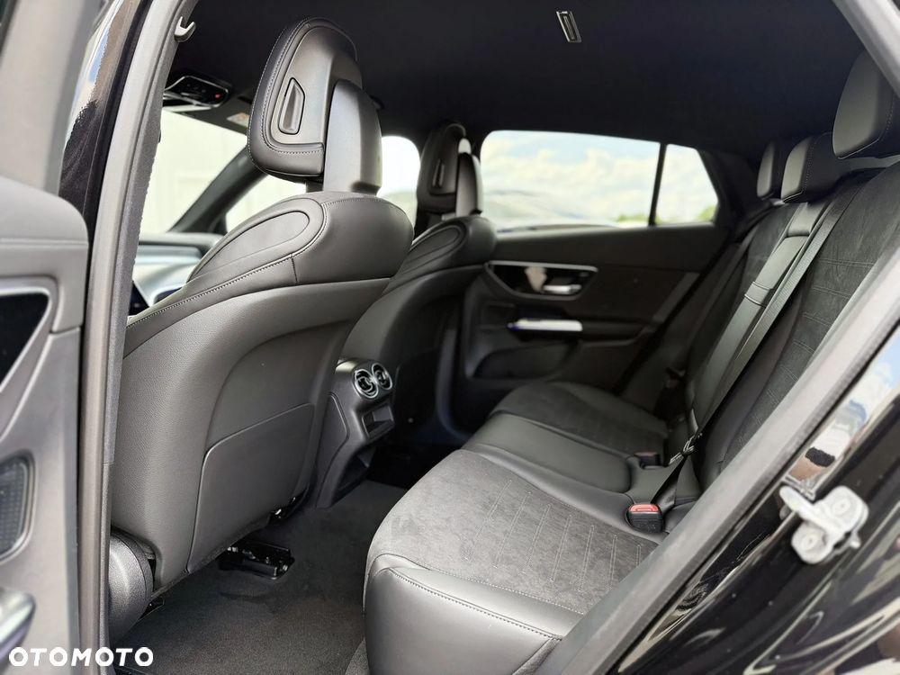 Mercedes-Benz GLC - 30