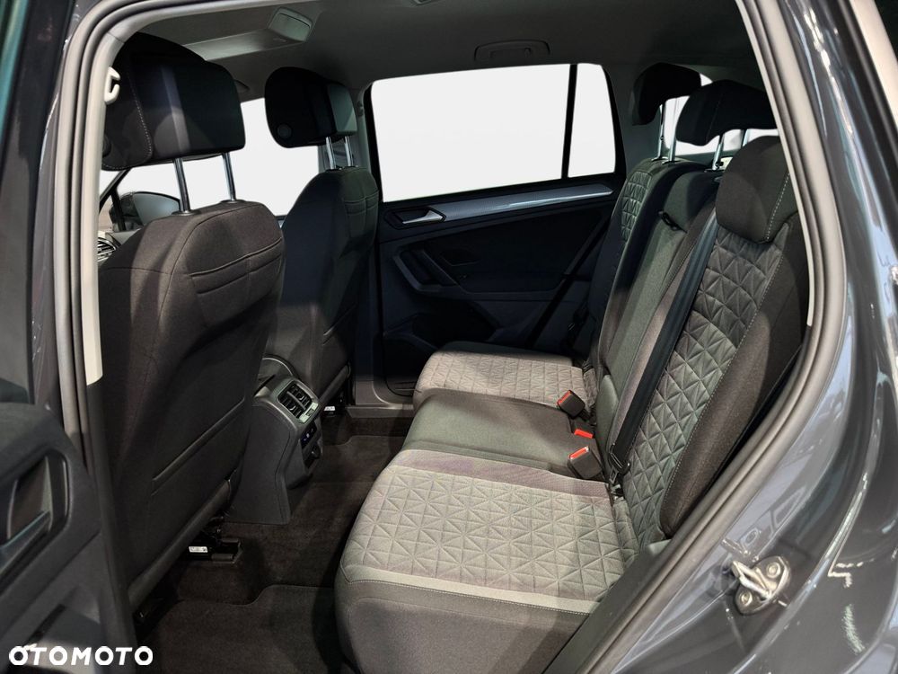 Volkswagen Tiguan - 14