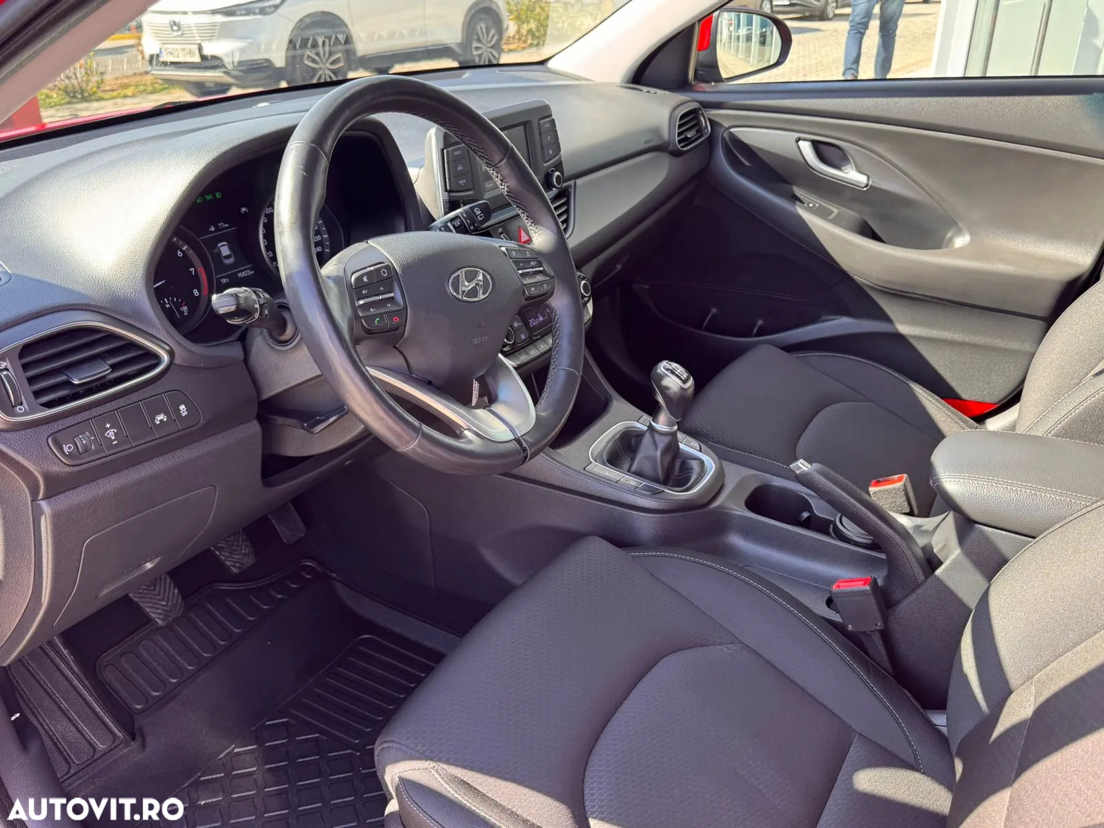 Hyundai i30 1.4 100CP 5DR M/T Comfort+ - 9